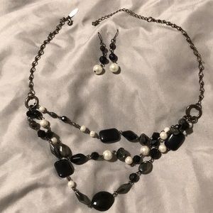 Necklace and earrings set